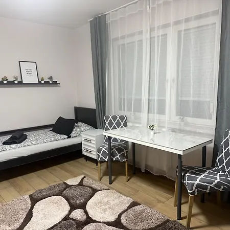 Monteurunterkunft Traun Apartment Linz